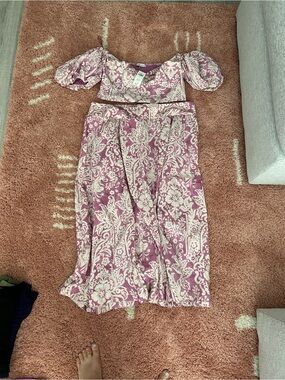 Abercrombie Two-Piece Floral Crop Top and Skirt Set in Dusty Rose and Cream